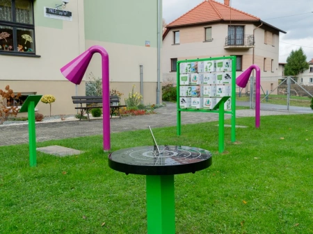 Naukowe place zabaw - Zegar słoneczny