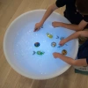Sensoryczny podświetlany wodny stolik