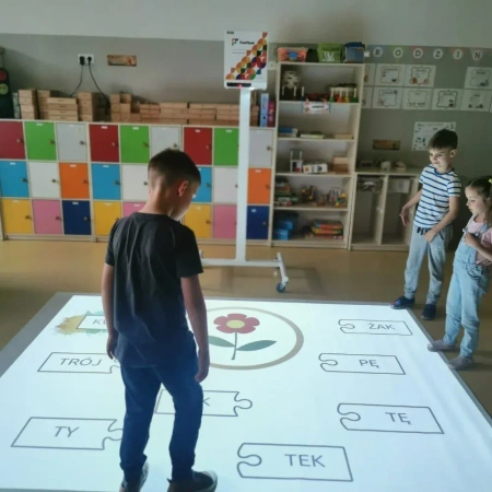FunFloor REWALIDACJA MOBILNY + STATYW